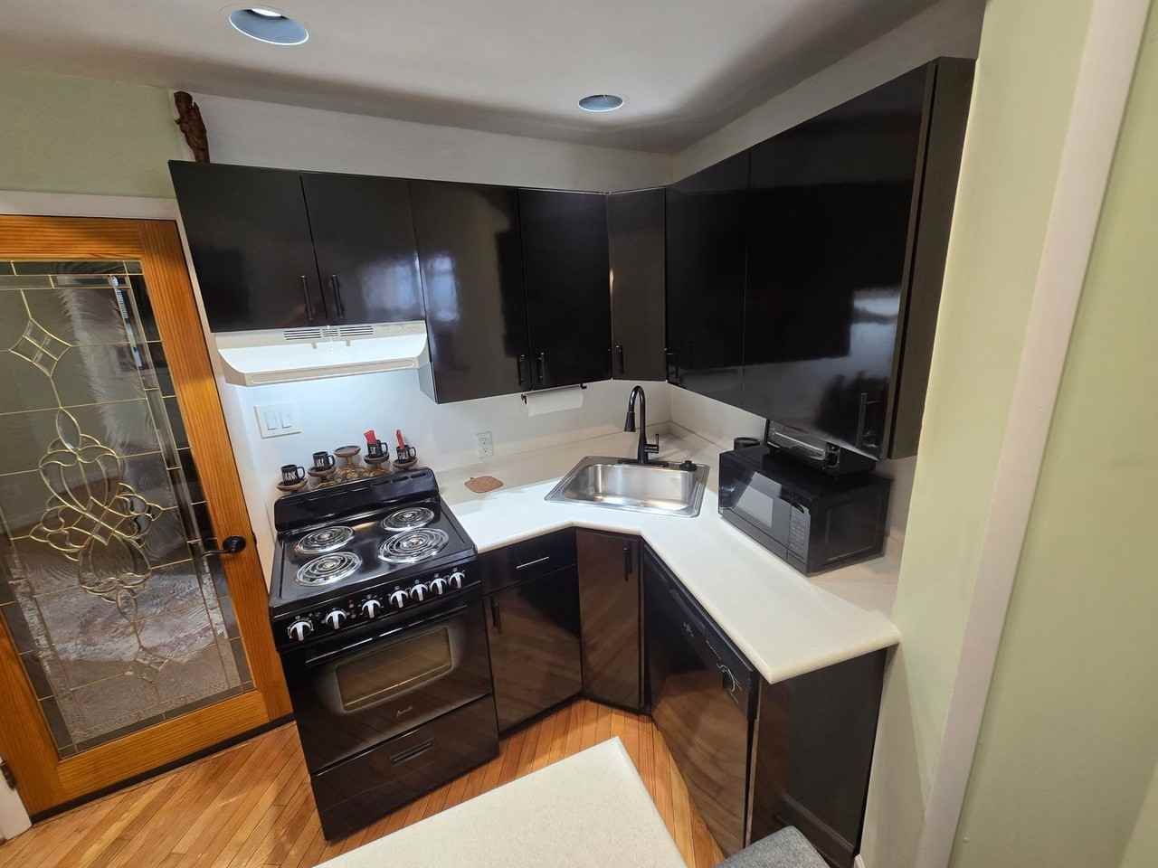 2327 S Croskey St - Photo 4 of 29