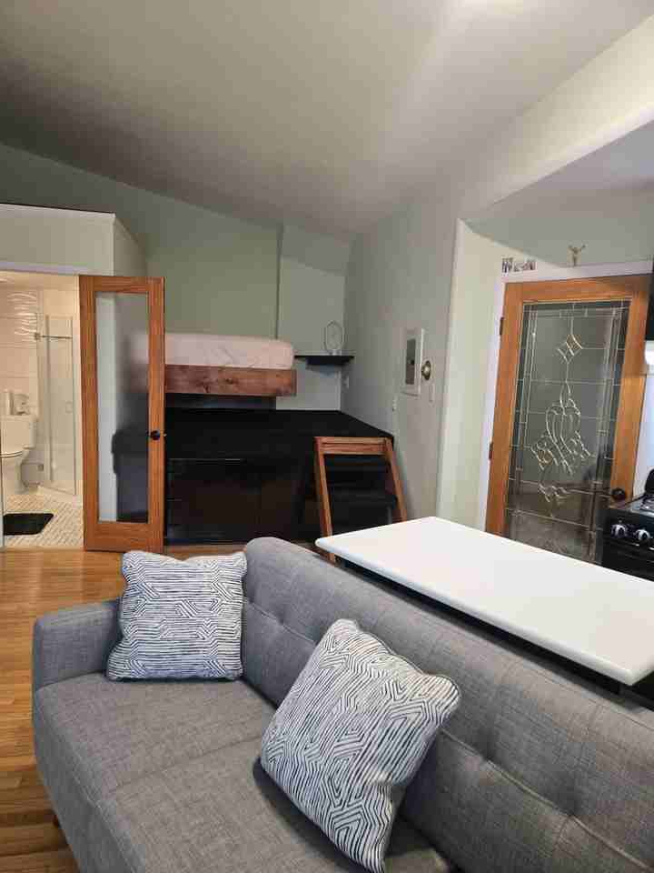 2327 S Croskey St - Photo 5 of 29