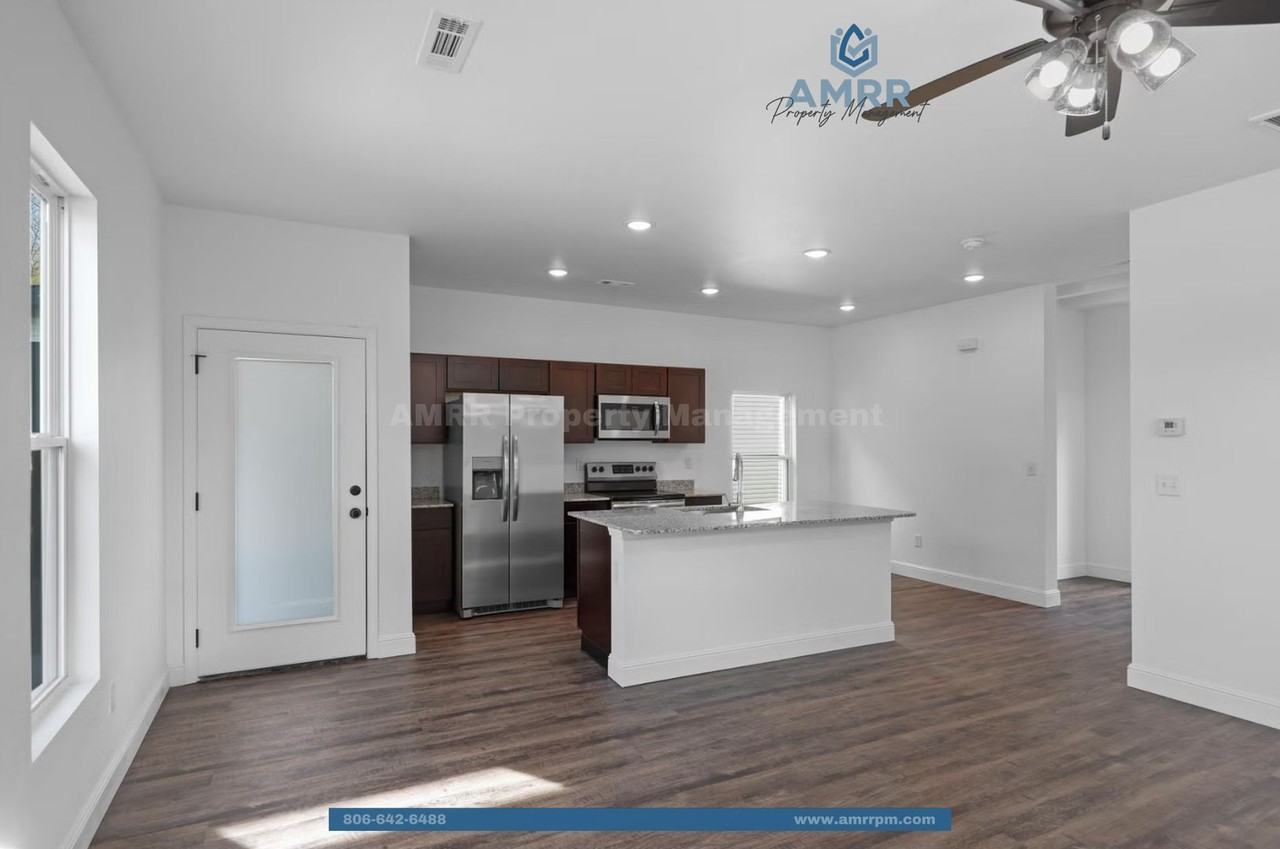 871 States Ave - Photo 5 of 25