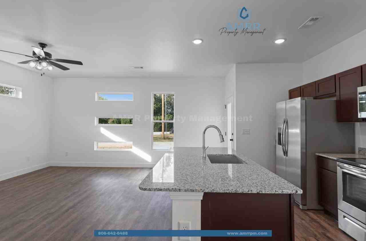 871 States Ave - Photo 6 of 25