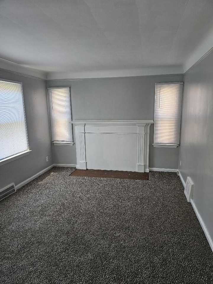 5786 Neff Ave - Photo 2 of 8