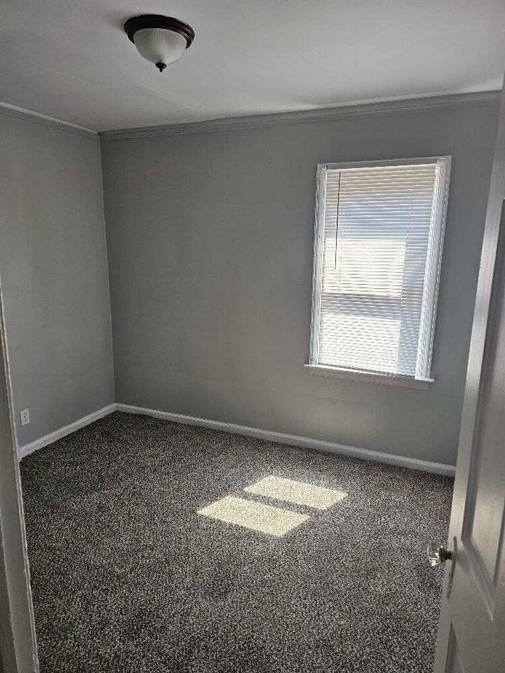 5786 Neff Ave - Photo 4 of 8