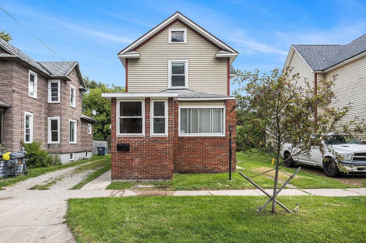 1620 N Edwards St Unit 2 - Photo 2 of 12