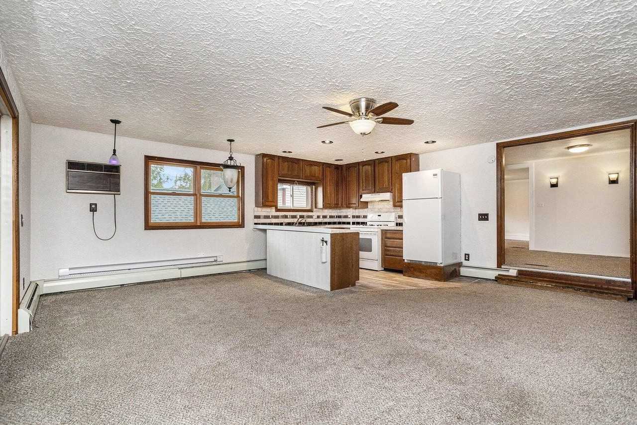 1620 N Edwards St Unit 2 - Photo 5 of 12