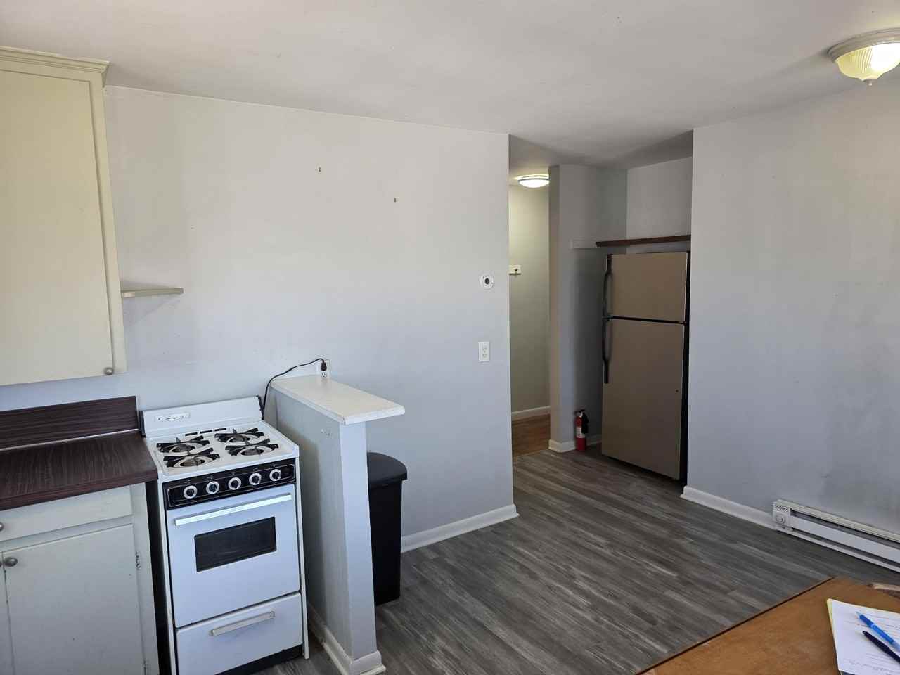 22006 N Chrysler Dr Apt 4 - Photo 6 of 18