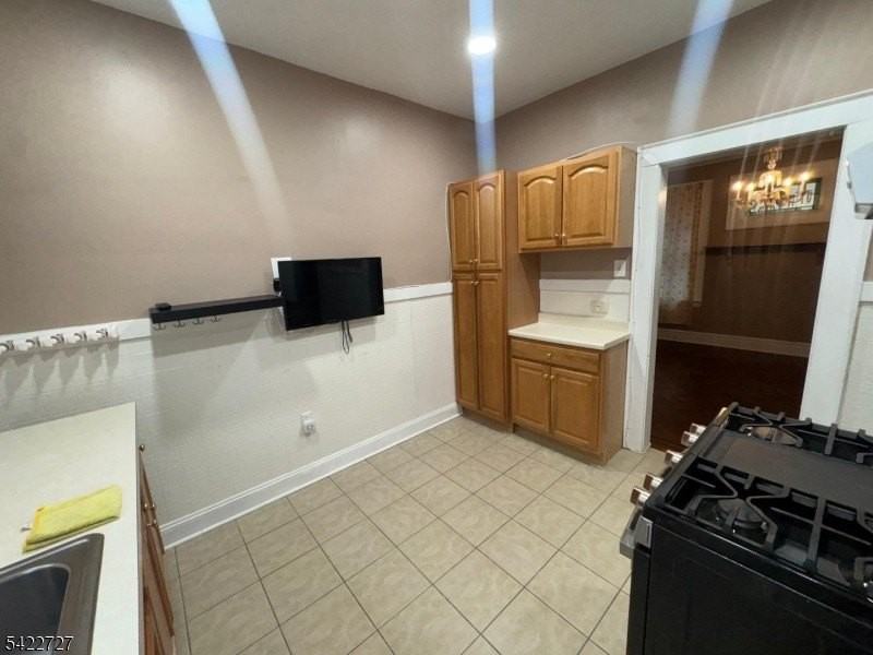 742 Pennington St - Photo 7 of 15