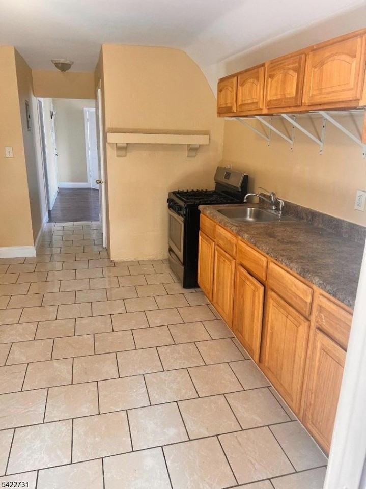 1289 Springfield Ave - Photo 2 of 10