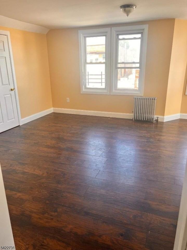 1289 Springfield Ave - Photo 7 of 10