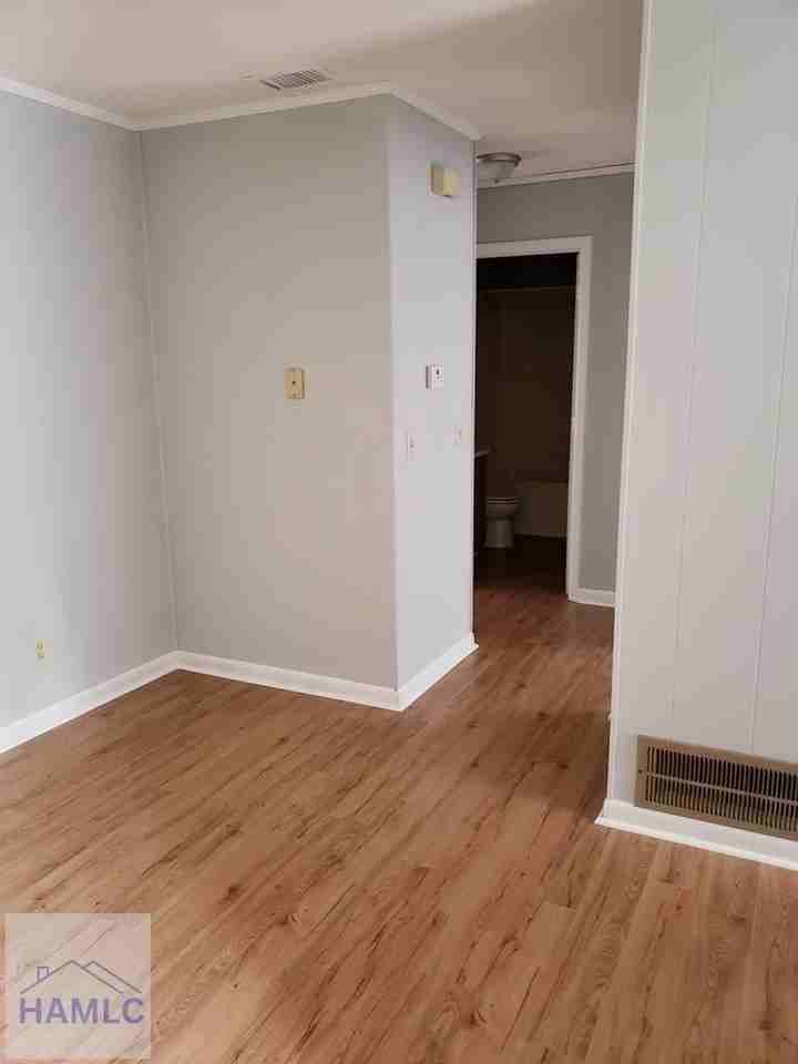 991 Live Oak Dr - Photo 3 of 13