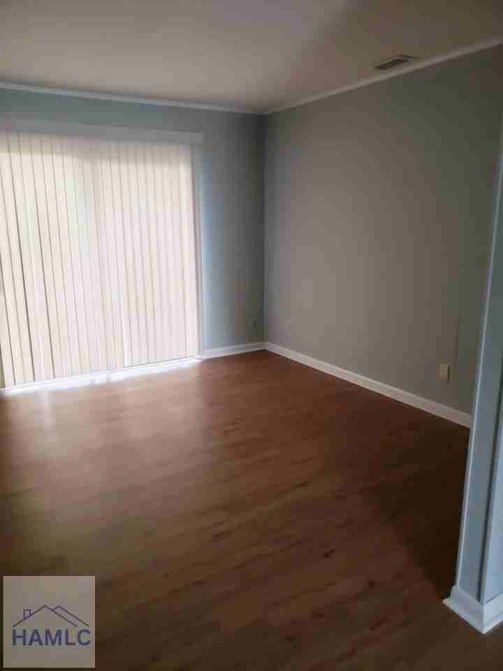 991 Live Oak Dr - Photo 4 of 13