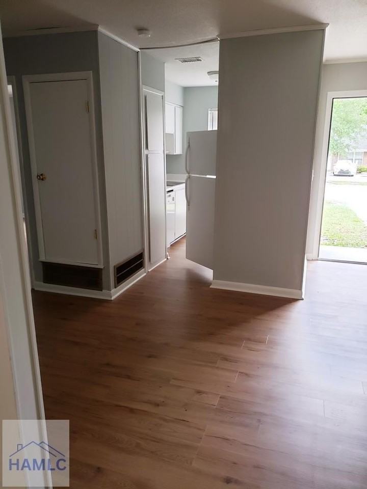 991 Live Oak Dr - Photo 5 of 13