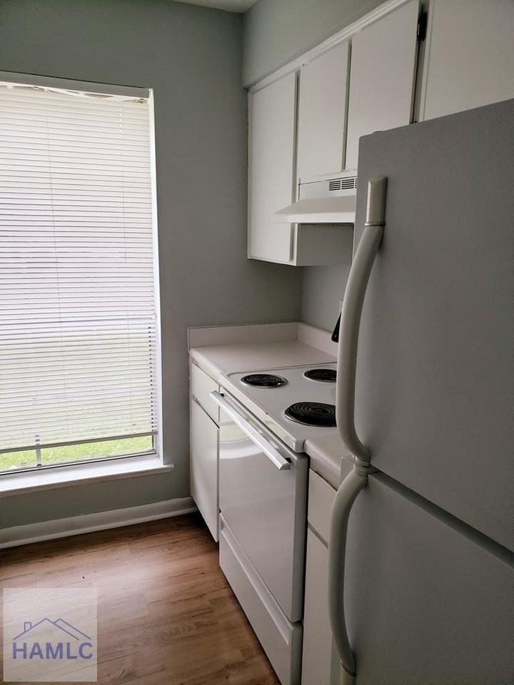 991 Live Oak Dr - Photo 6 of 13