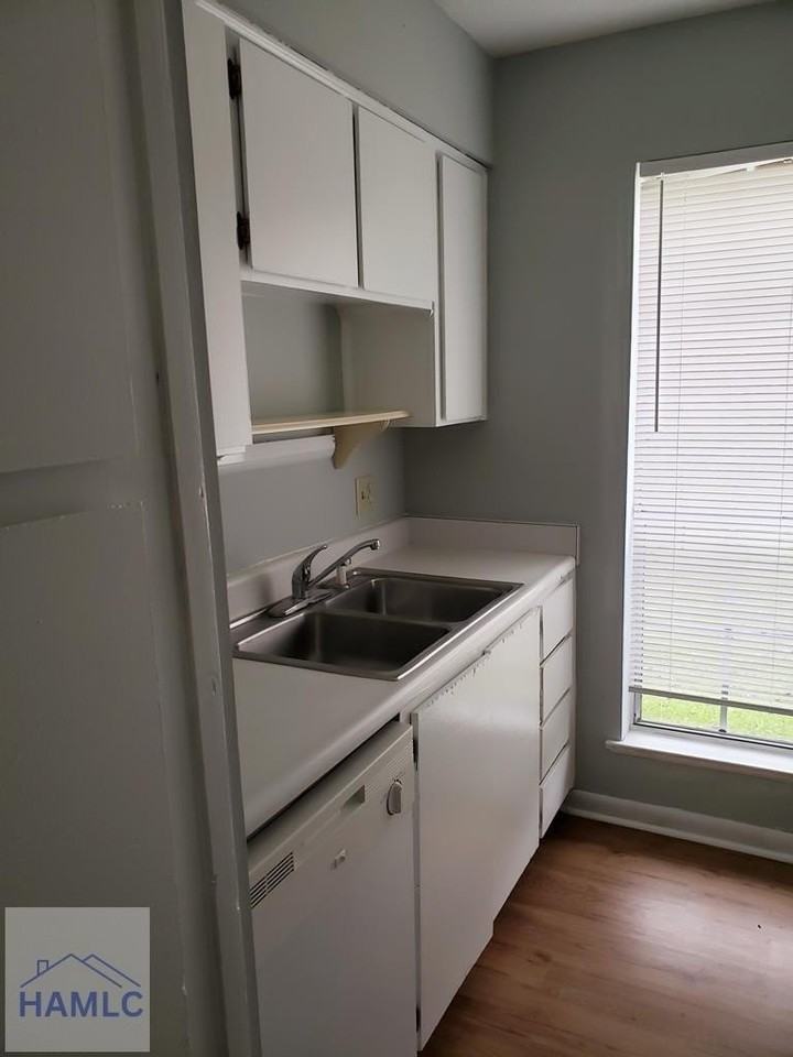 991 Live Oak Dr - Photo 7 of 13