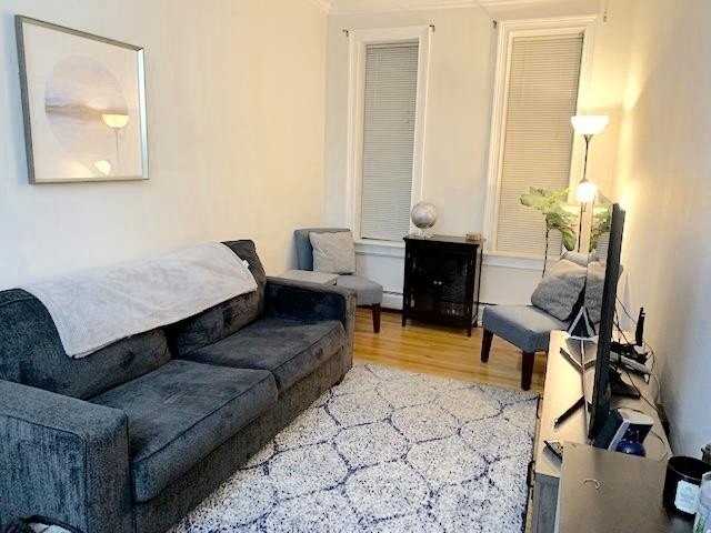 228 1st St #1B - Photo 2 of 9