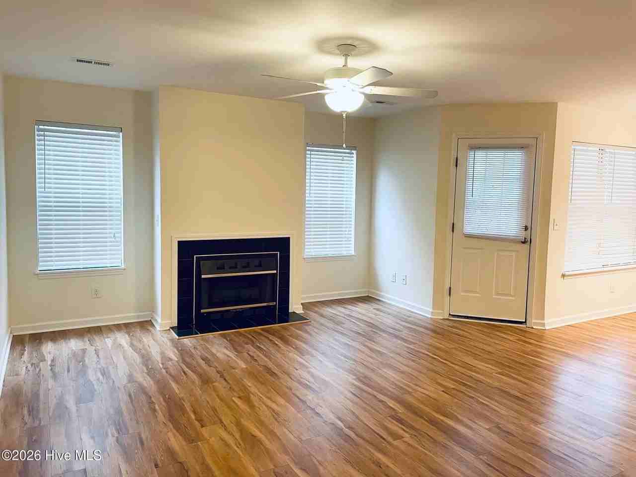 3009 Mulberry Ln Unit A - Photo 4 of 18