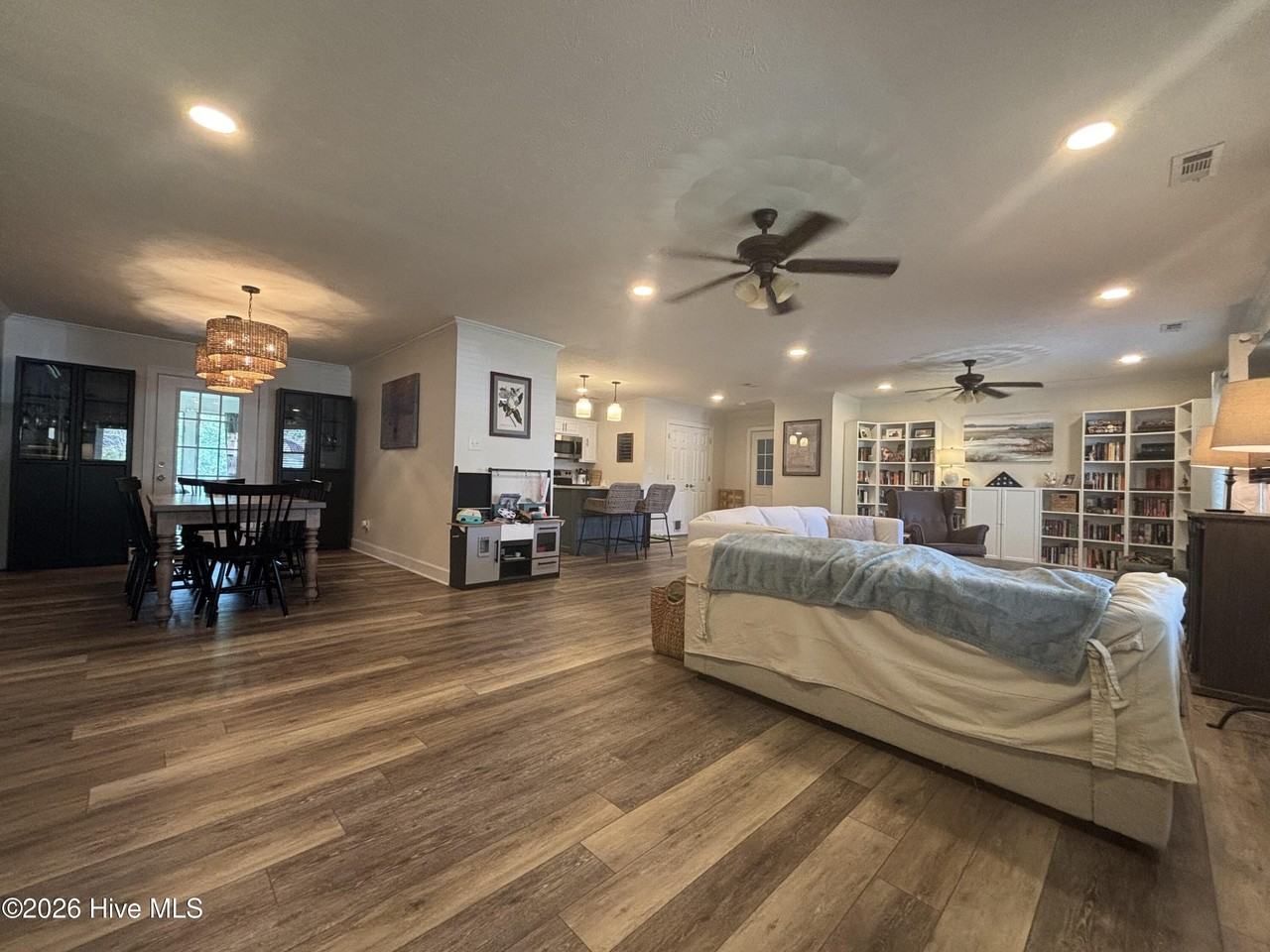 120 Lance Ct - Photo 3 of 18