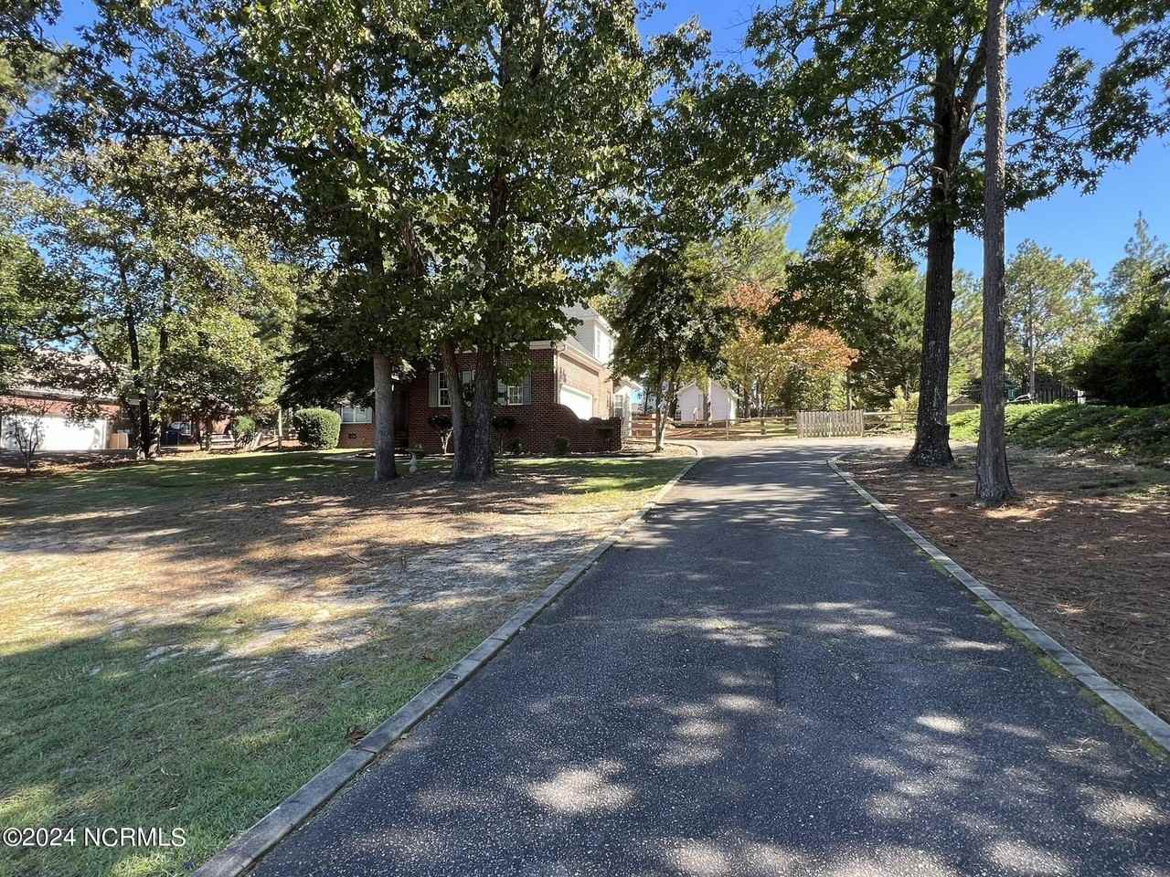 8 Princess Gate Rd - Photo 5 of 50