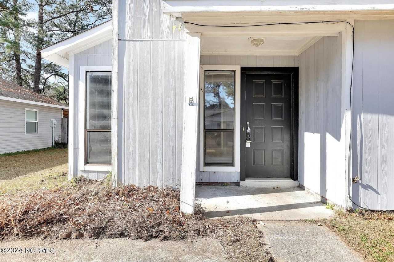 113 Village Cir - Photo 3 of 22