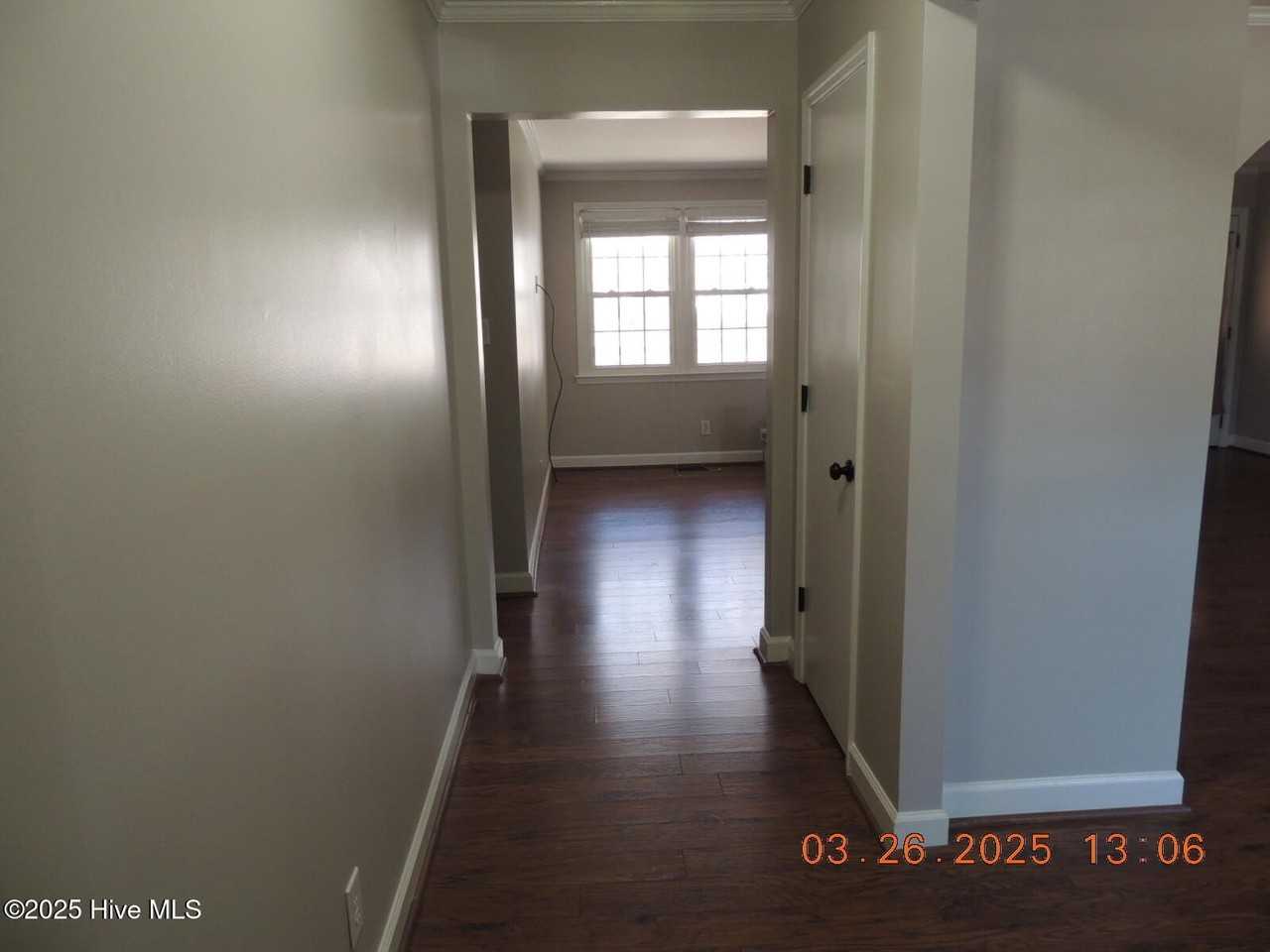 1403 Clifton Rd - Photo 2 of 22