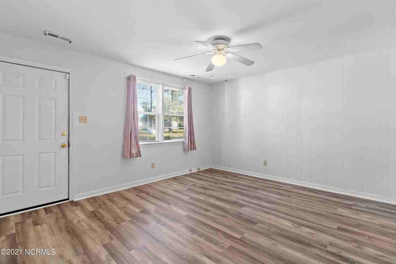 507 Elm St - Photo 2 of 18