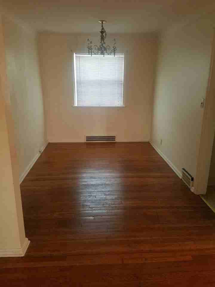 3911 Warrendale Rd - Photo 2 of 8