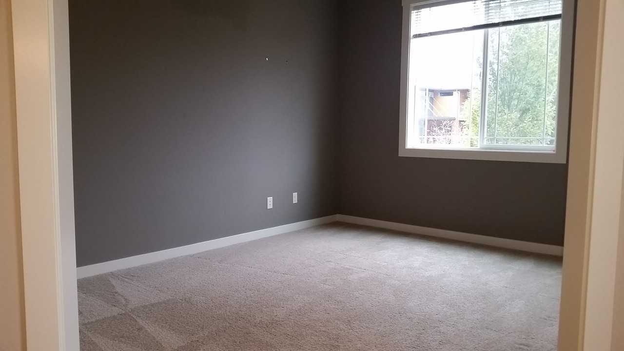 13117 Ne 84th St - Photo 4 of 22