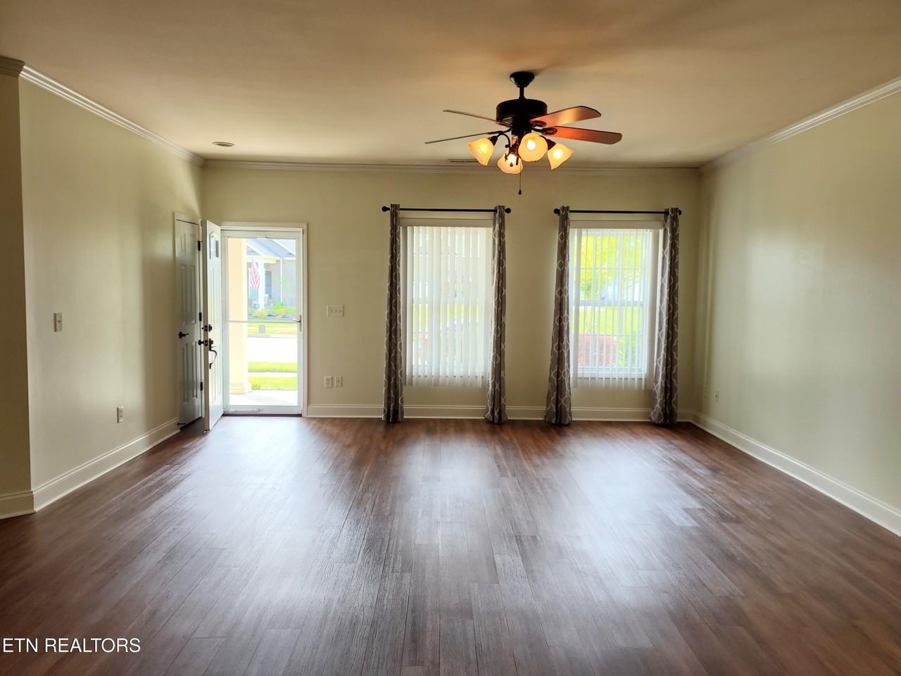 144 Hardinberry St - Photo 2 of 18