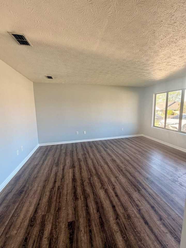 3416 Woodspring Dr - Photo 3 of 14