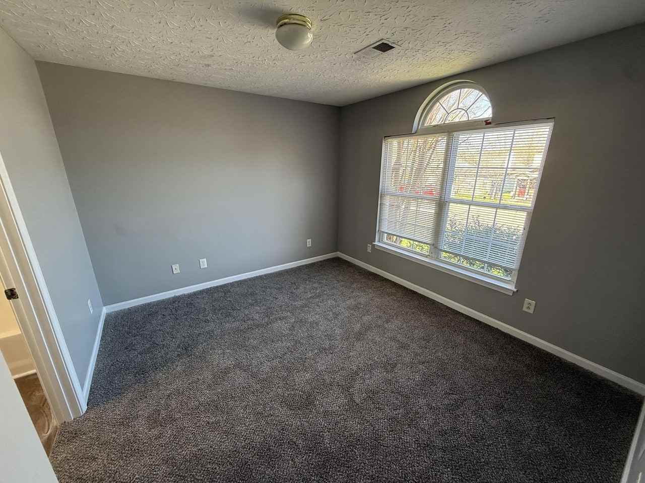 3361 Tyler Ct - Photo 2 of 12