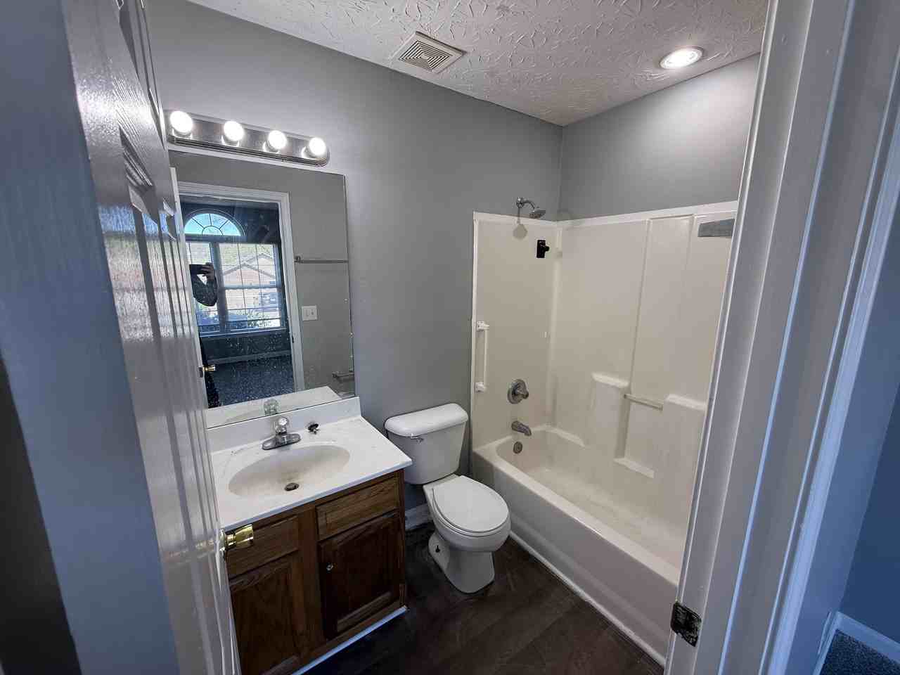 3361 Tyler Ct - Photo 4 of 12