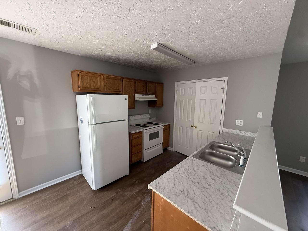 3361 Tyler Ct - Photo 7 of 12