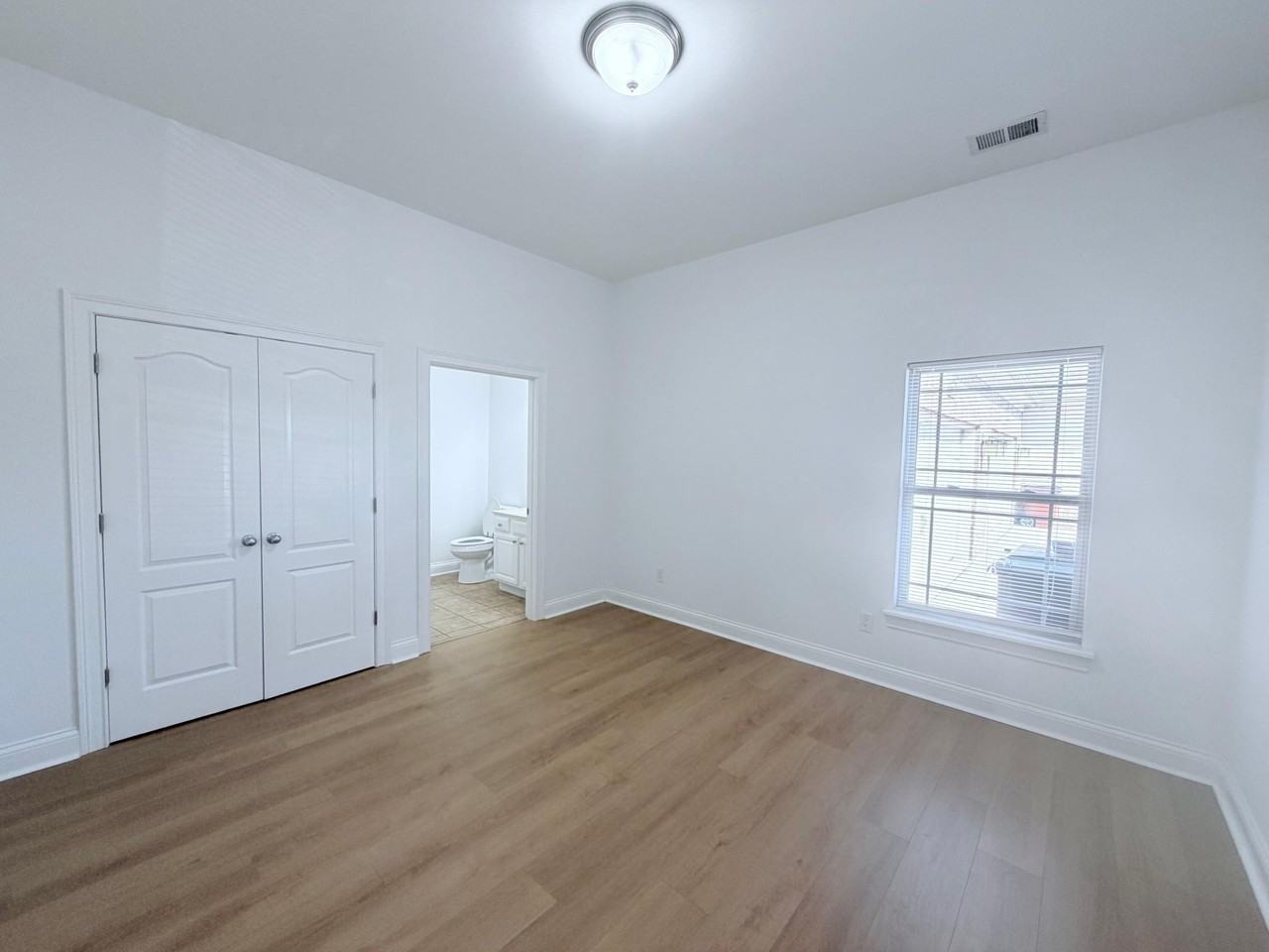 502 Regency Cir - Photo 6 of 24