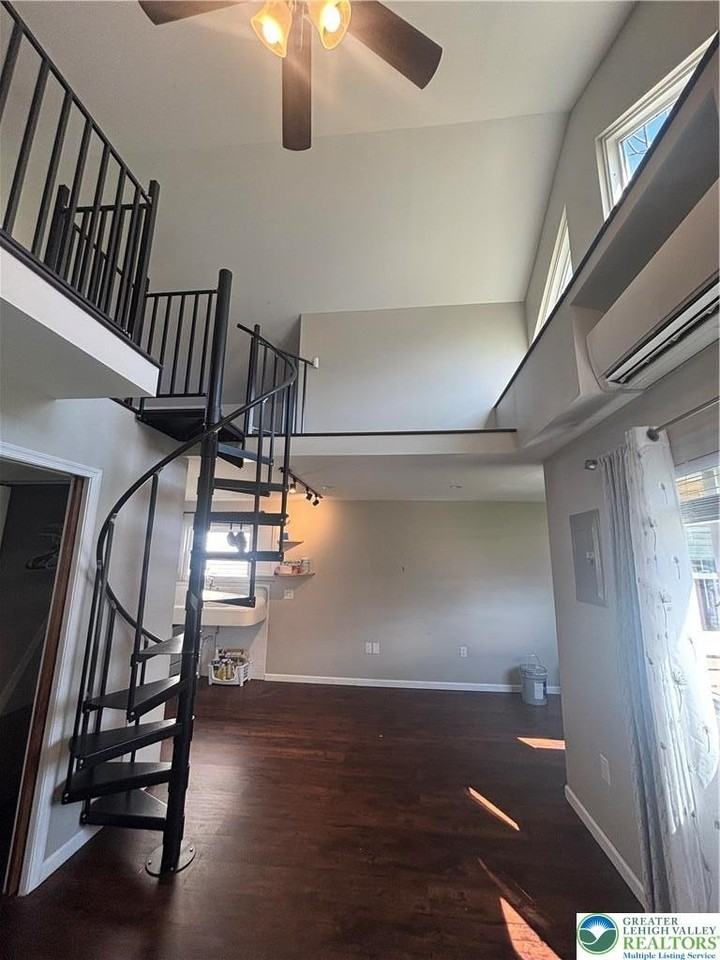 22 Newport Ave - Photo 7 of 13