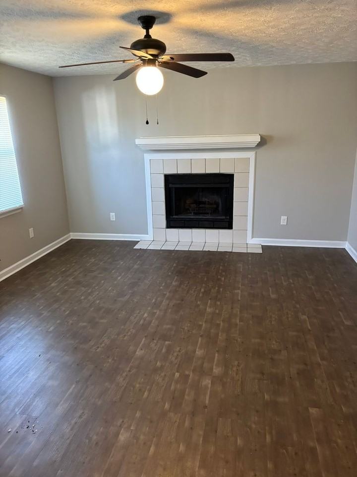 1447 Kings Mountain Rd - Photo 4 of 20