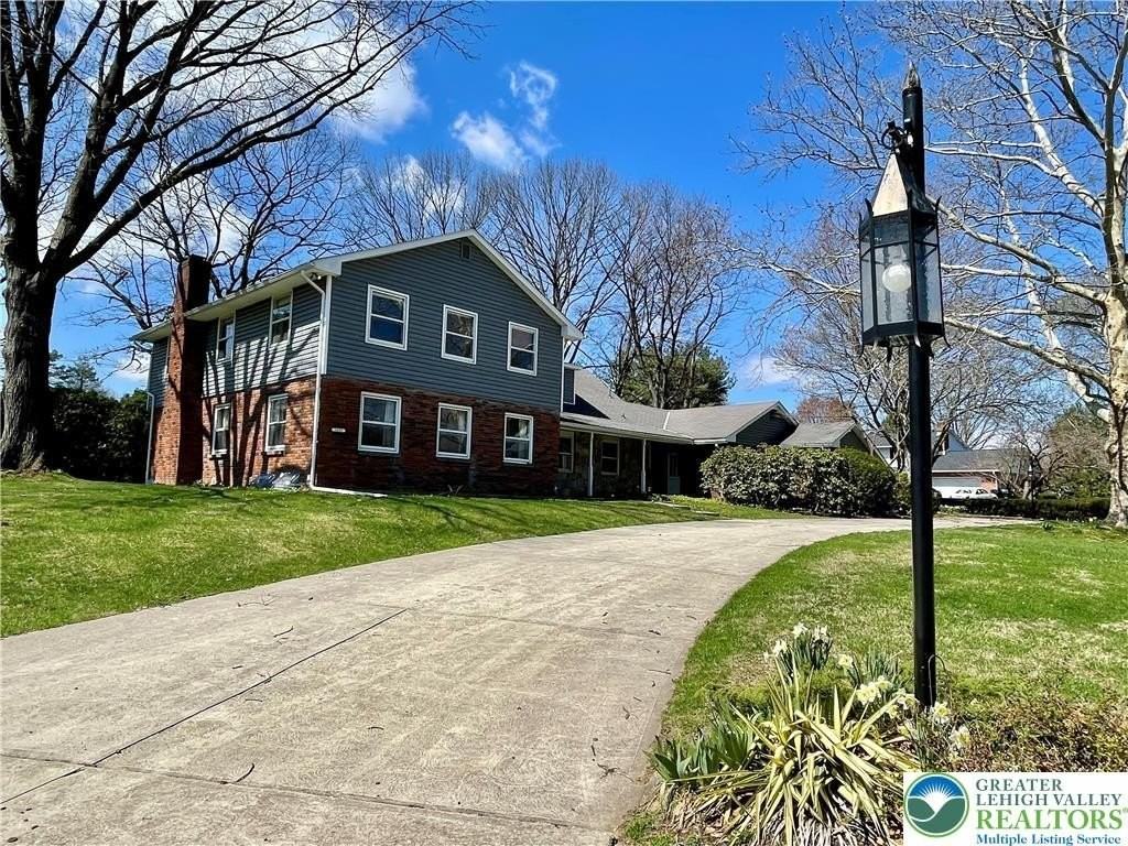 1331 Armstrong Rd - Photo 4 of 47