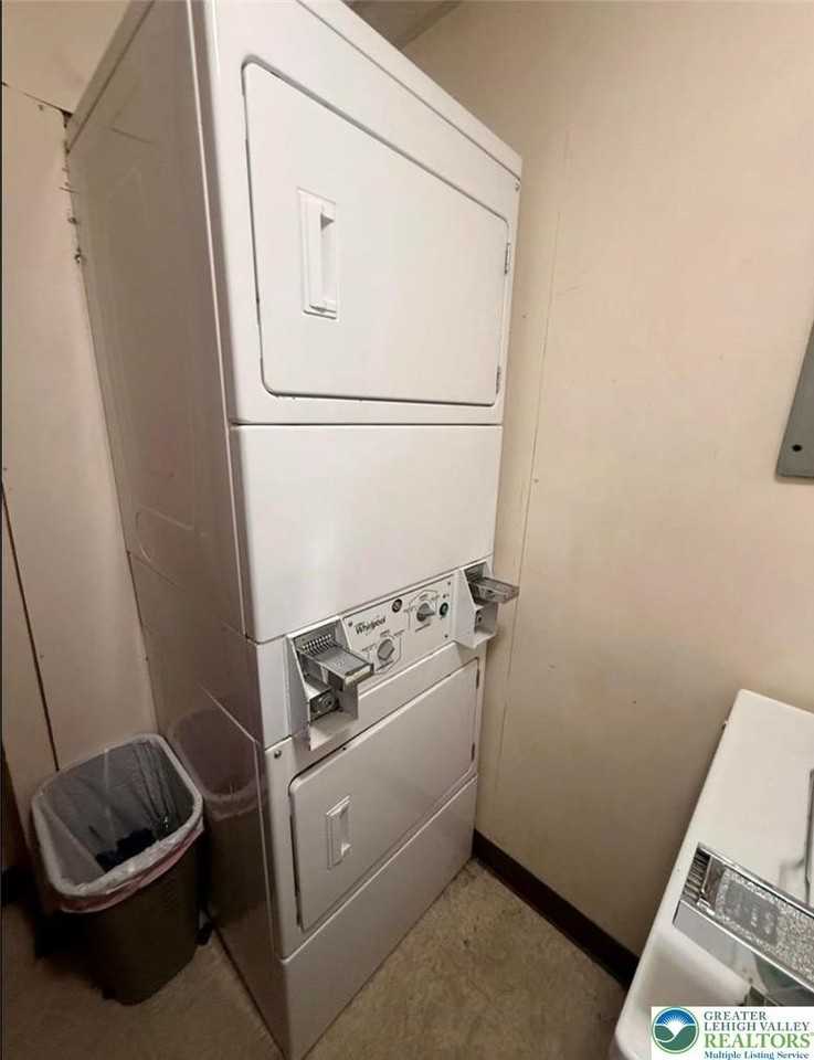 4 Belvidere St Apt 302 - Photo 2 of 9