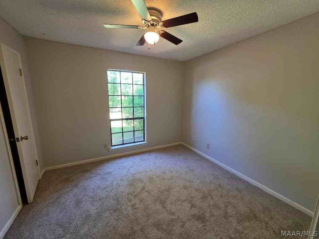 5978 Carmel Dr - Photo 5 of 7