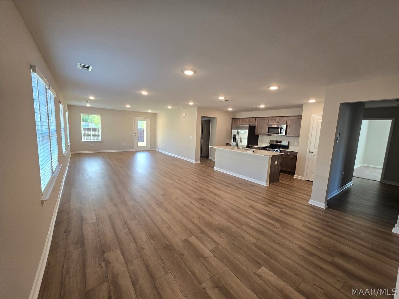 374 Kohn Dr - Photo 2 of 21