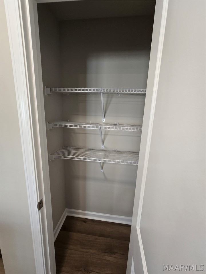 374 Kohn Dr - Photo 6 of 21