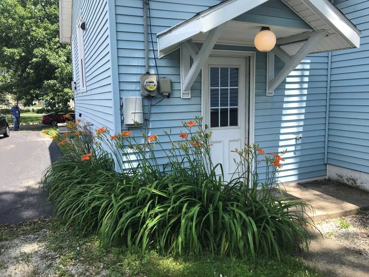 1619 Glenn Park Dr - Photo 3 of 16