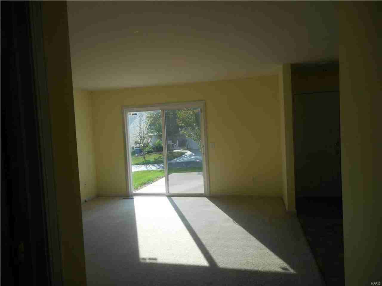 219 Hawksbury Pl - Photo 4 of 17