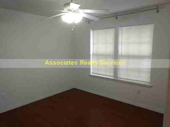 3788 Nw 26th Ter - Photo 4 of 10