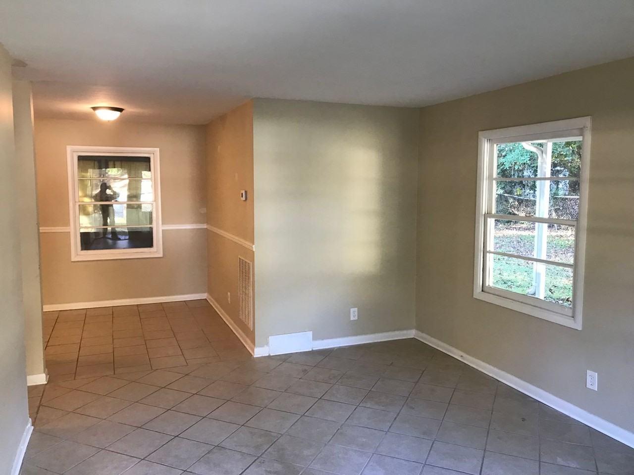 4730 Teresa St - Photo 3 of 19