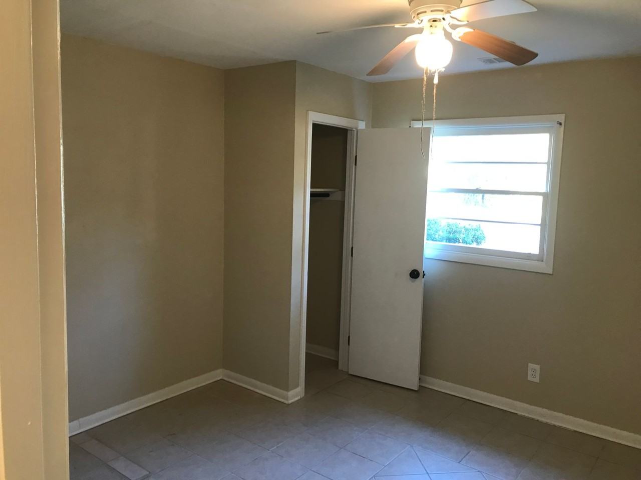 4730 Teresa St - Photo 7 of 19