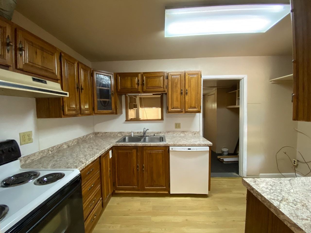 1913 Marquita St - Photo 5 of 11