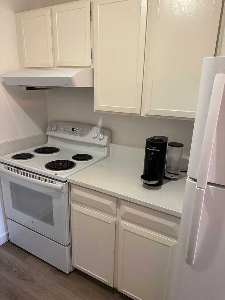 830 20th St #107 - Photo 6 of 12