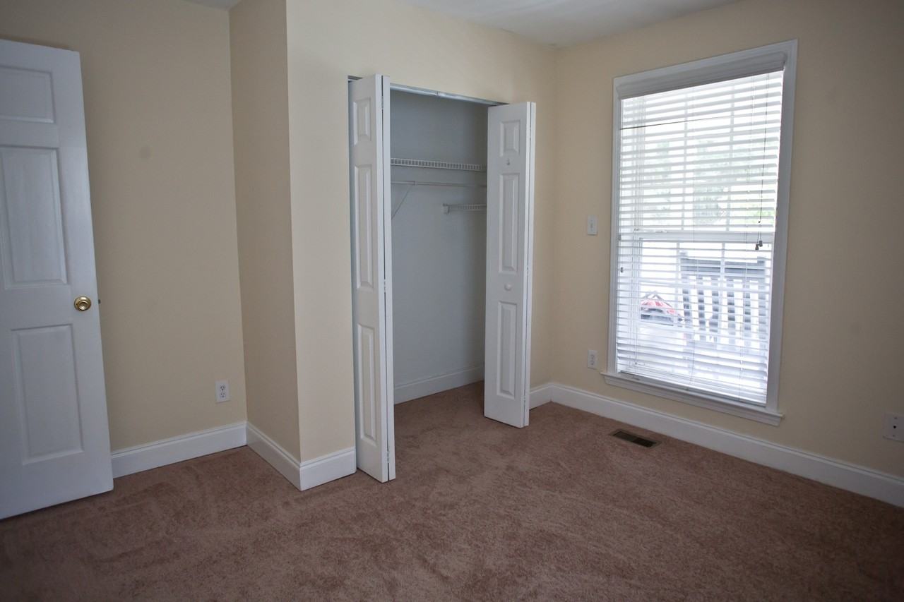 700 N Greensboro St - Photo 5 of 10