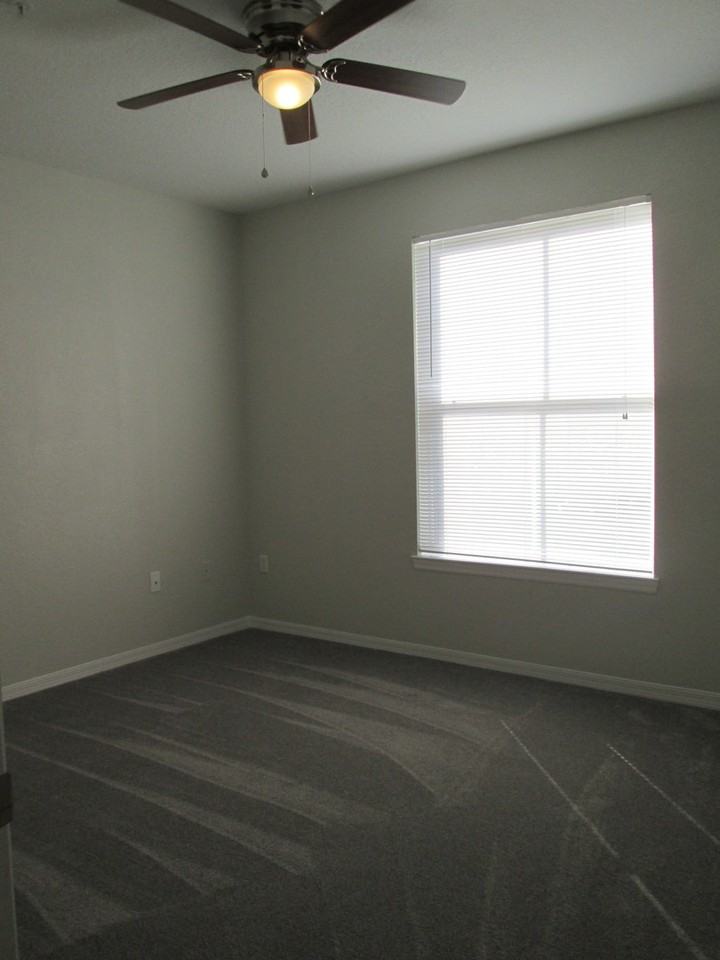 5957 Westgate Dr #1912 - Photo 7 of 11