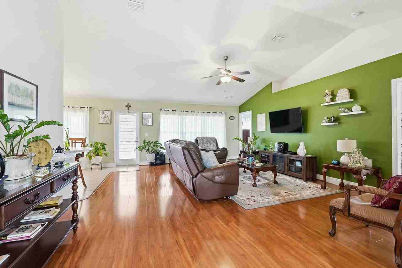 5923 Nw Brianna Ct - Photo 7 of 8