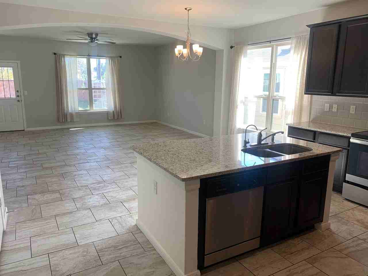 6814 Hibiscus Fls - Photo 4 of 31